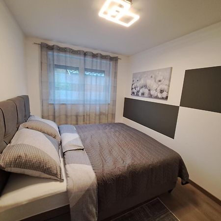 Apartmani Ana&Vesna 카를로바츠 외부 사진