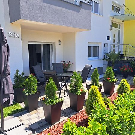 Apartmani Ana&Vesna 카를로바츠 외부 사진