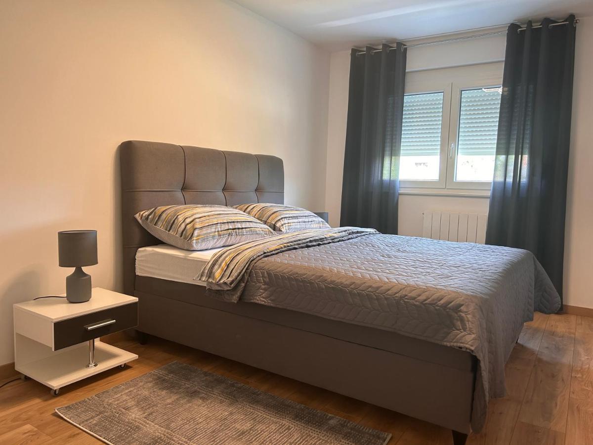 Apartmani Ana&Vesna 카를로바츠 외부 사진