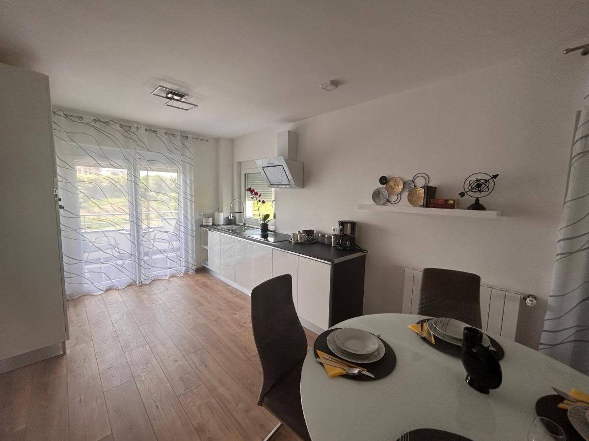 Apartmani Ana&Vesna 카를로바츠 외부 사진