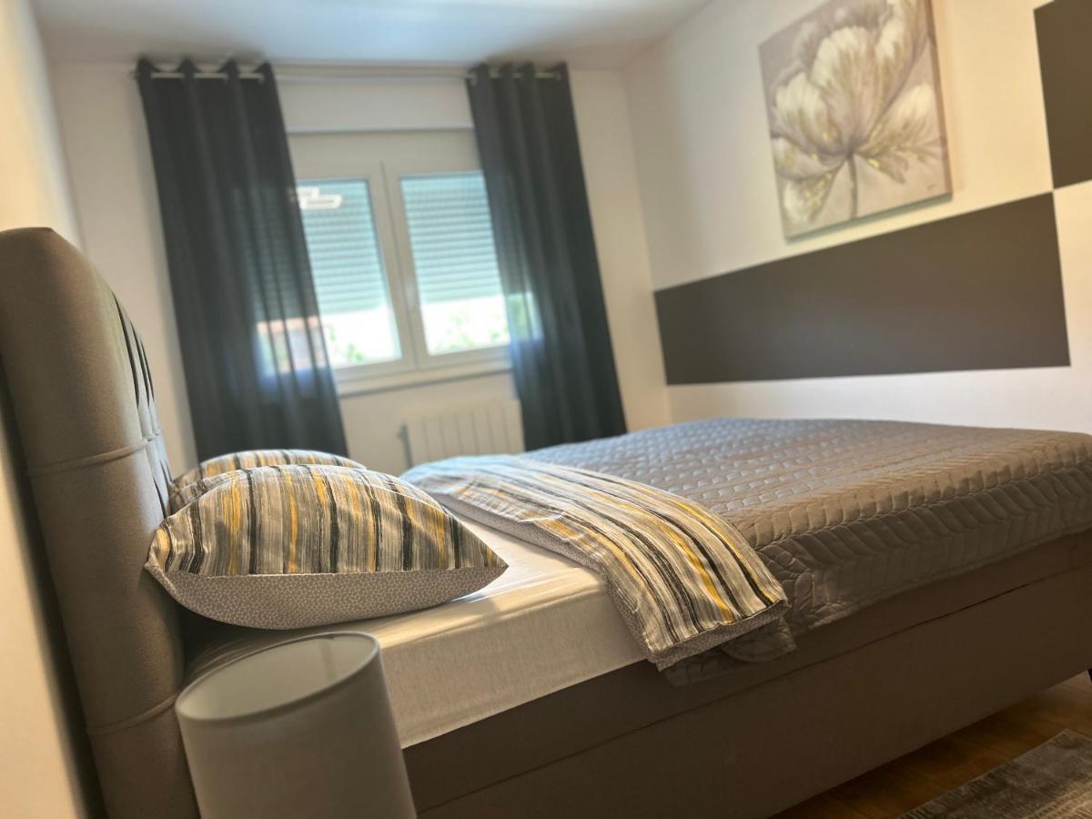 Apartmani Ana&Vesna 카를로바츠 외부 사진