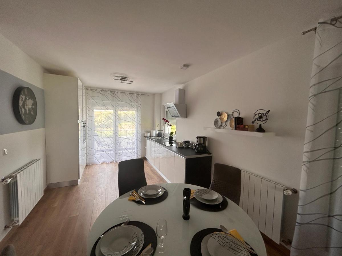 Apartmani Ana&Vesna 카를로바츠 외부 사진